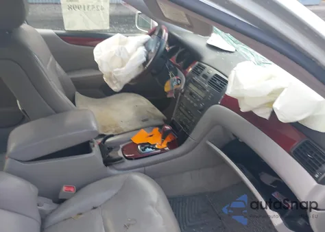 2003 Lexus Es 300 z USA, uszkodzony, nr VIN JTHBF30GX35038850